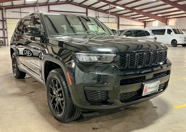 Used 2024 Jeep Grand Cherokee L Laredo