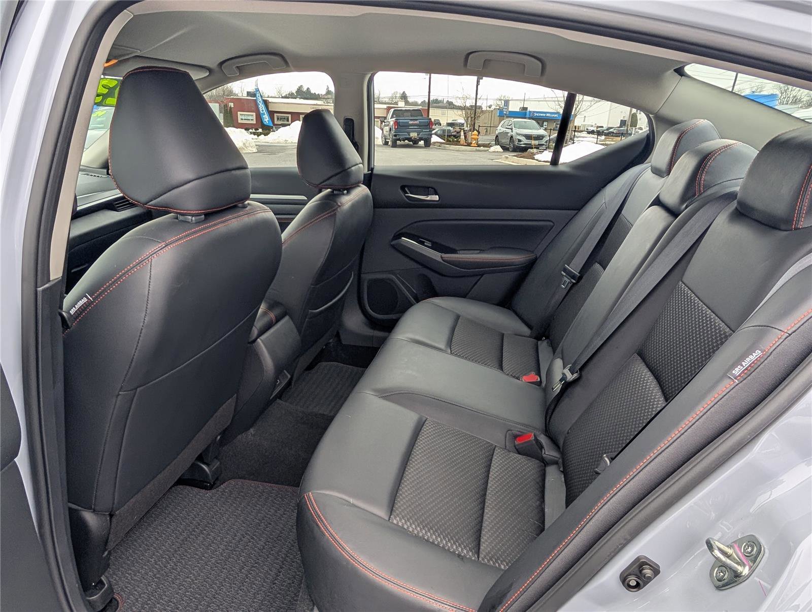 Used 2023 Nissan Altima 2.5 SR image 10