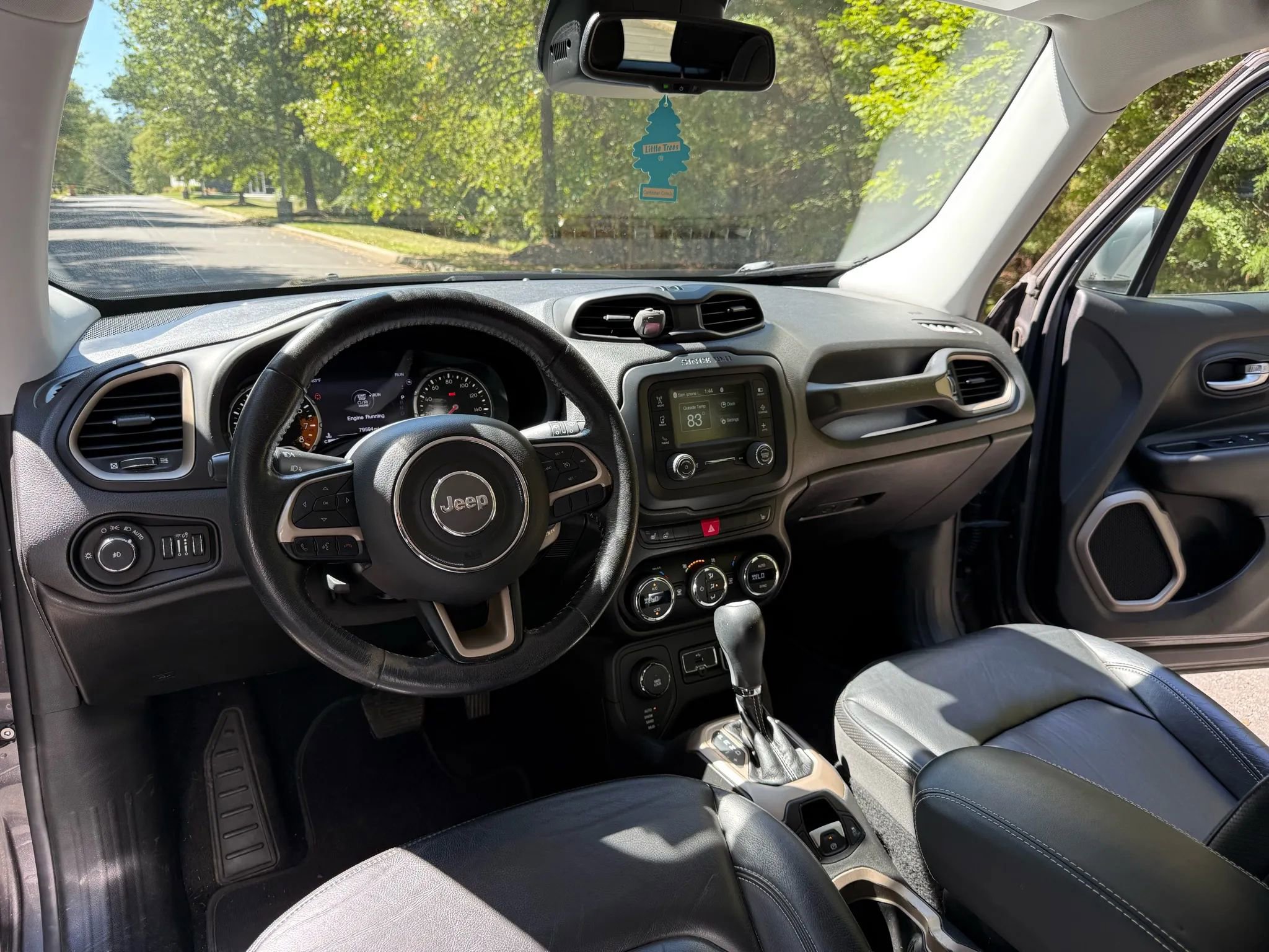 Used 2017 Jeep Renegade Limited image 10