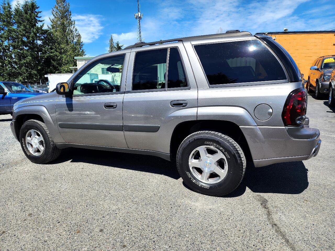 Used 2005 Chevrolet TrailBlazer LS w/ LS Preferred Equipment Group image 9