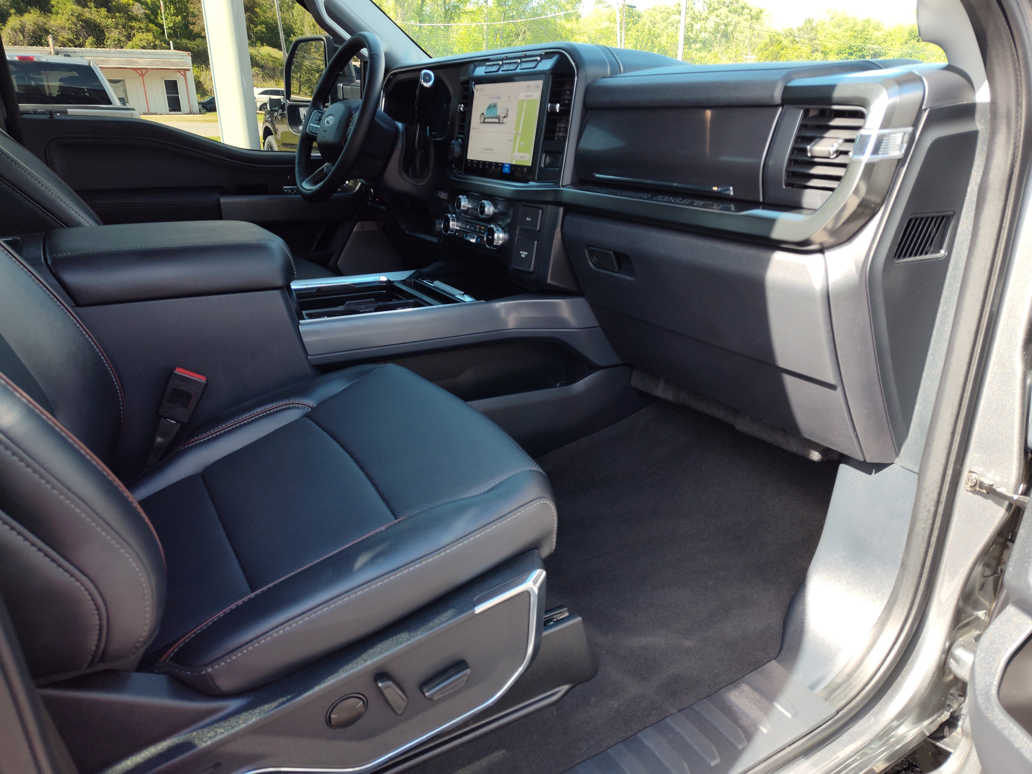 Used 2024 Ford F250 Lariat w/ Lariat Ultimate Package image 26