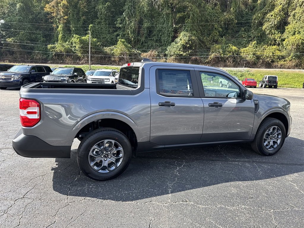 New 2025 Ford Maverick XLT image 3