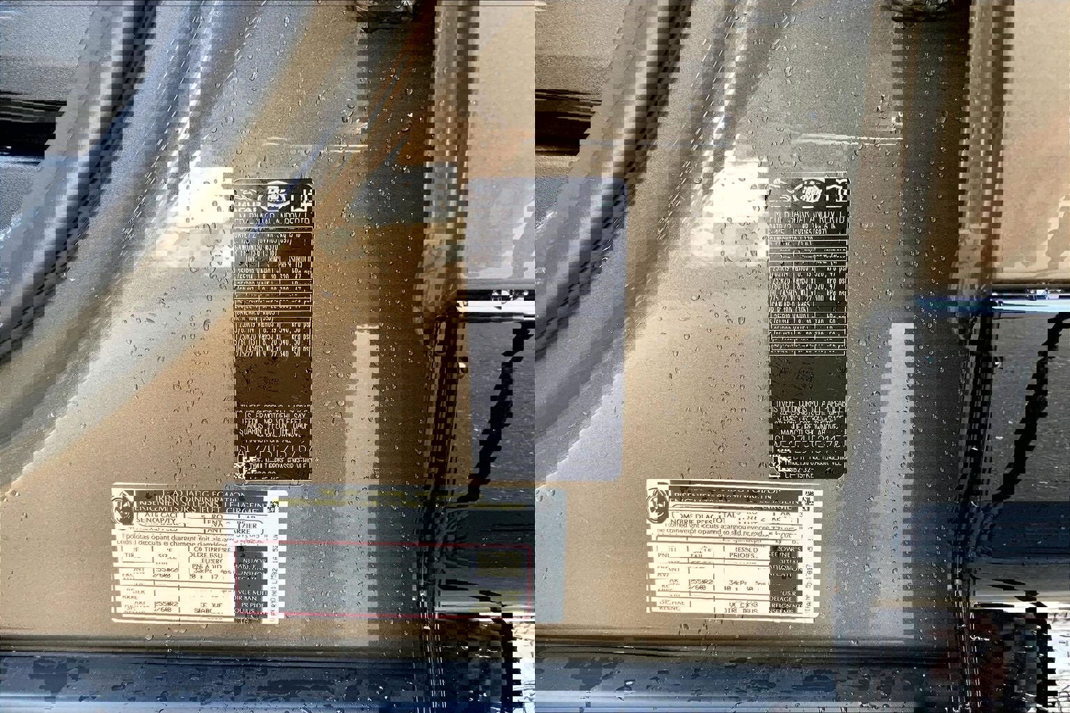 New 2026 Land Rover Defender 110 X-Dynamic SE image 18