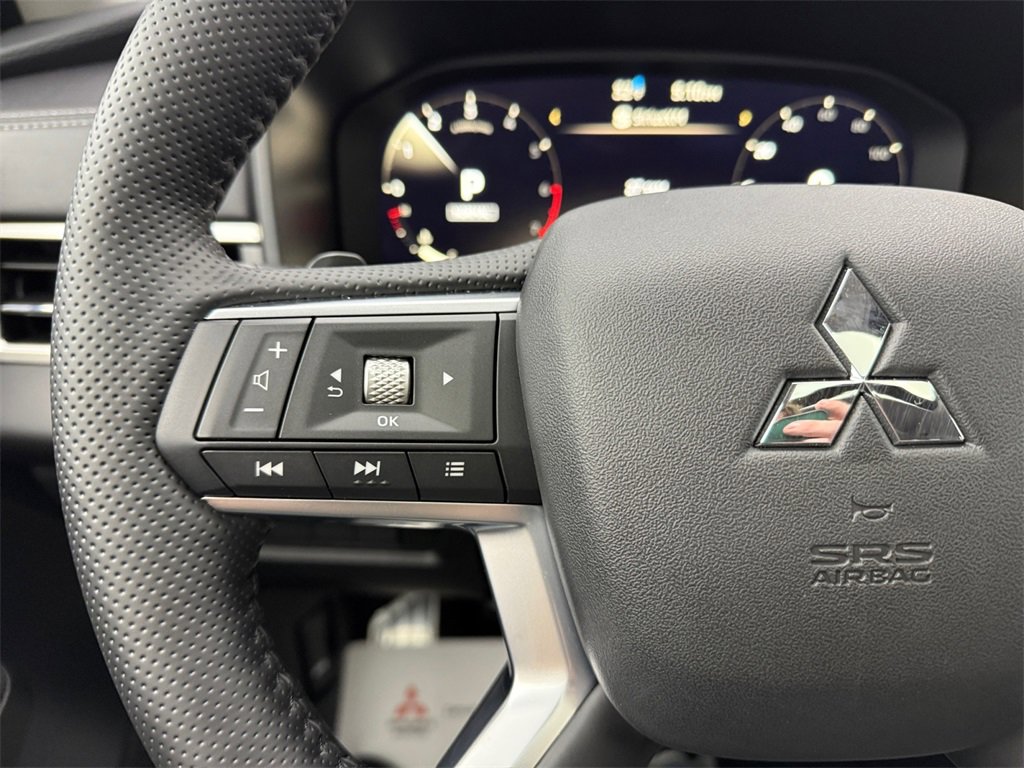 New 2026 Mitsubishi Outlander SEL image 34