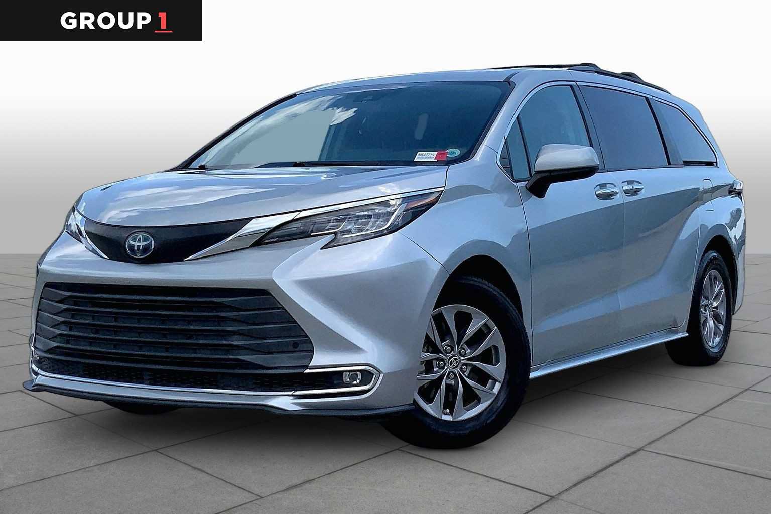 Used 2021 Toyota Sienna XLE