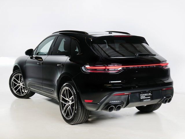 Certified 2026 Porsche Macan AWD/4WD image 3