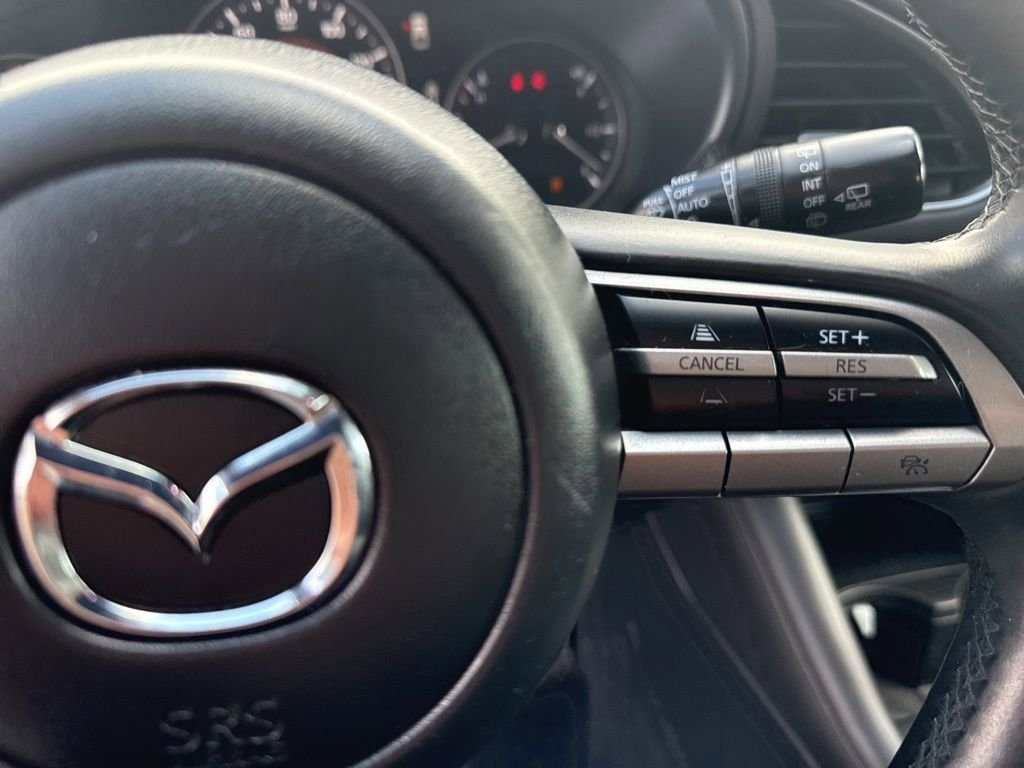 Used 2020 MAZDA MAZDA3 Hatchback FWD image 16