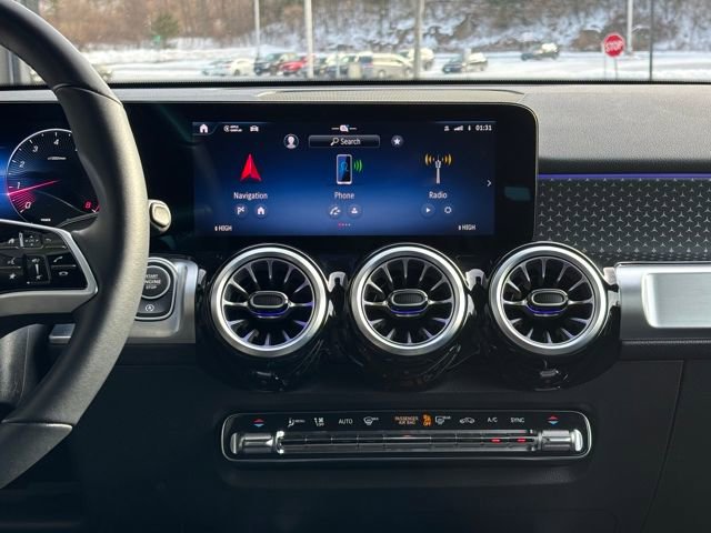 Used 2025 Mercedes-Benz GLB 250 4MATIC image 31