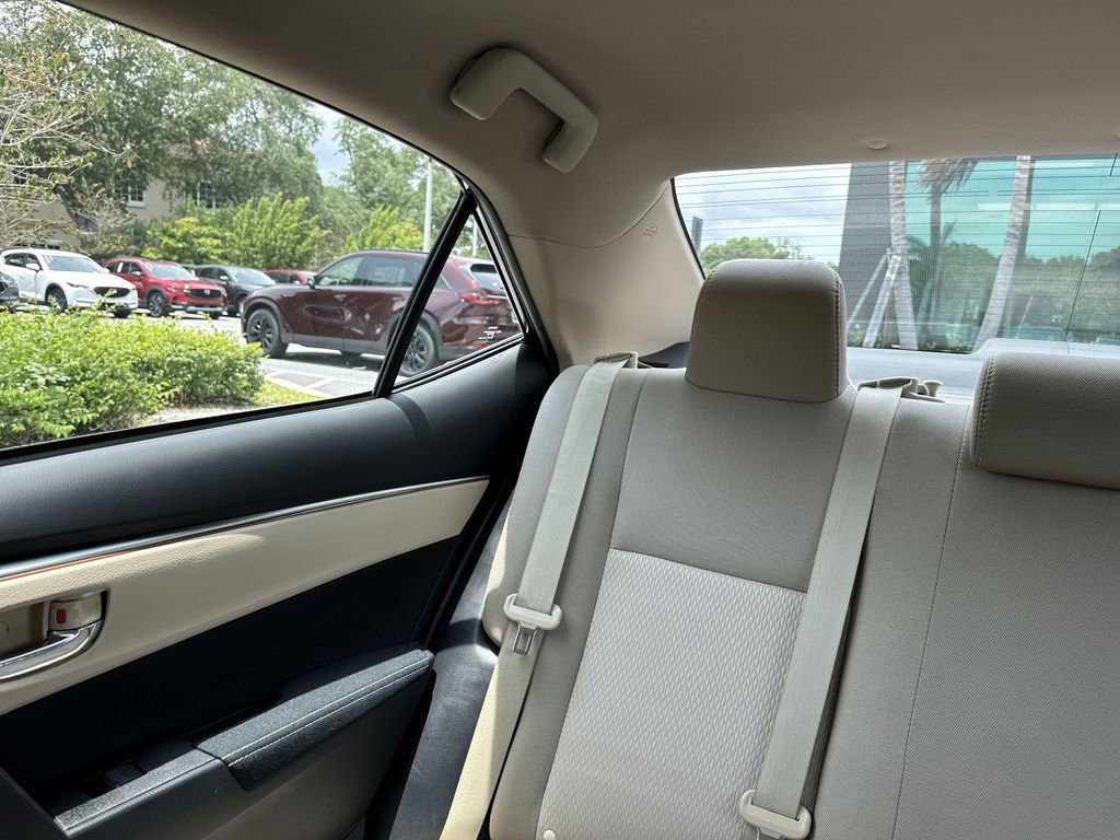 Used 2014 Toyota Corolla LE FWD image 17