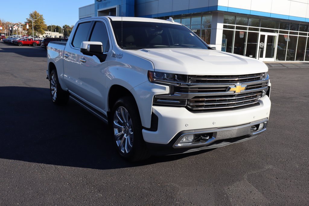Used 2020 Chevrolet Silverado 1500 High Country w/ Technology Package image 2