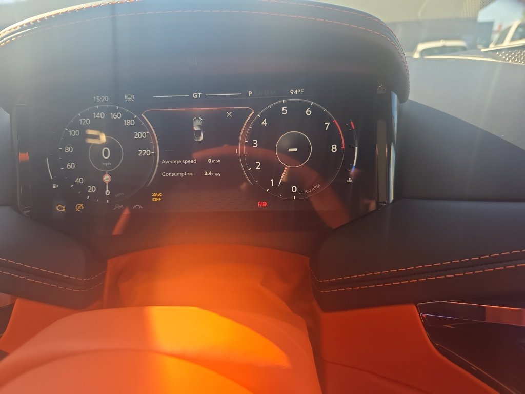 Used 2024 Aston Martin DB12 Convertible RWD image 13