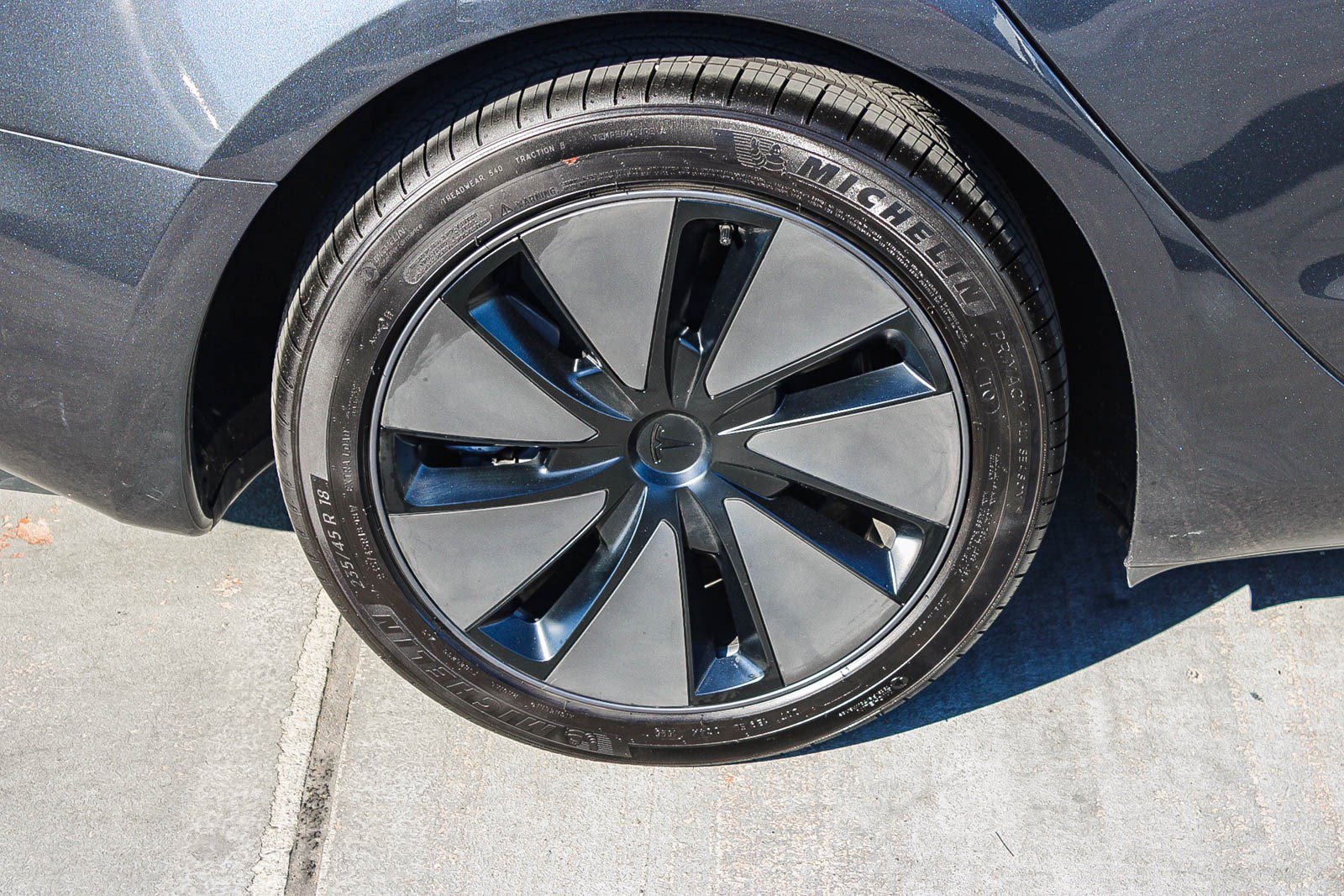 Used 2025 Tesla Model 3 Long Range image 12