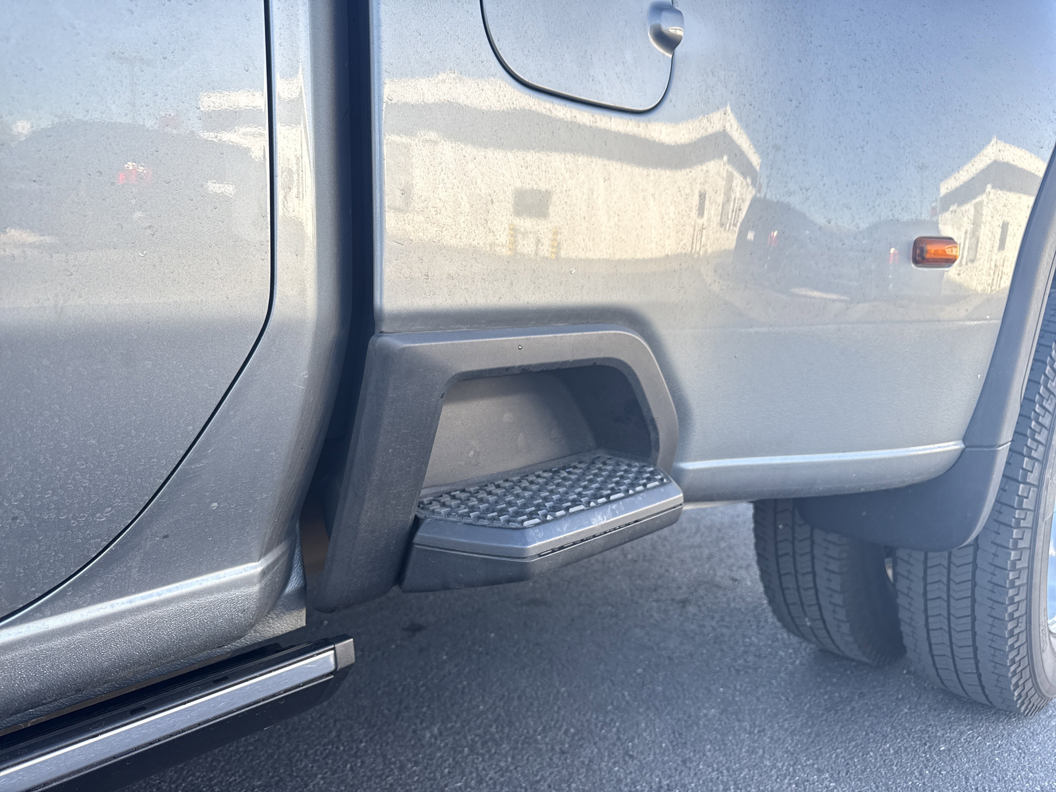 Used 2024 GMC Sierra 3500 Denali w/ Denali Reserve Package image 11