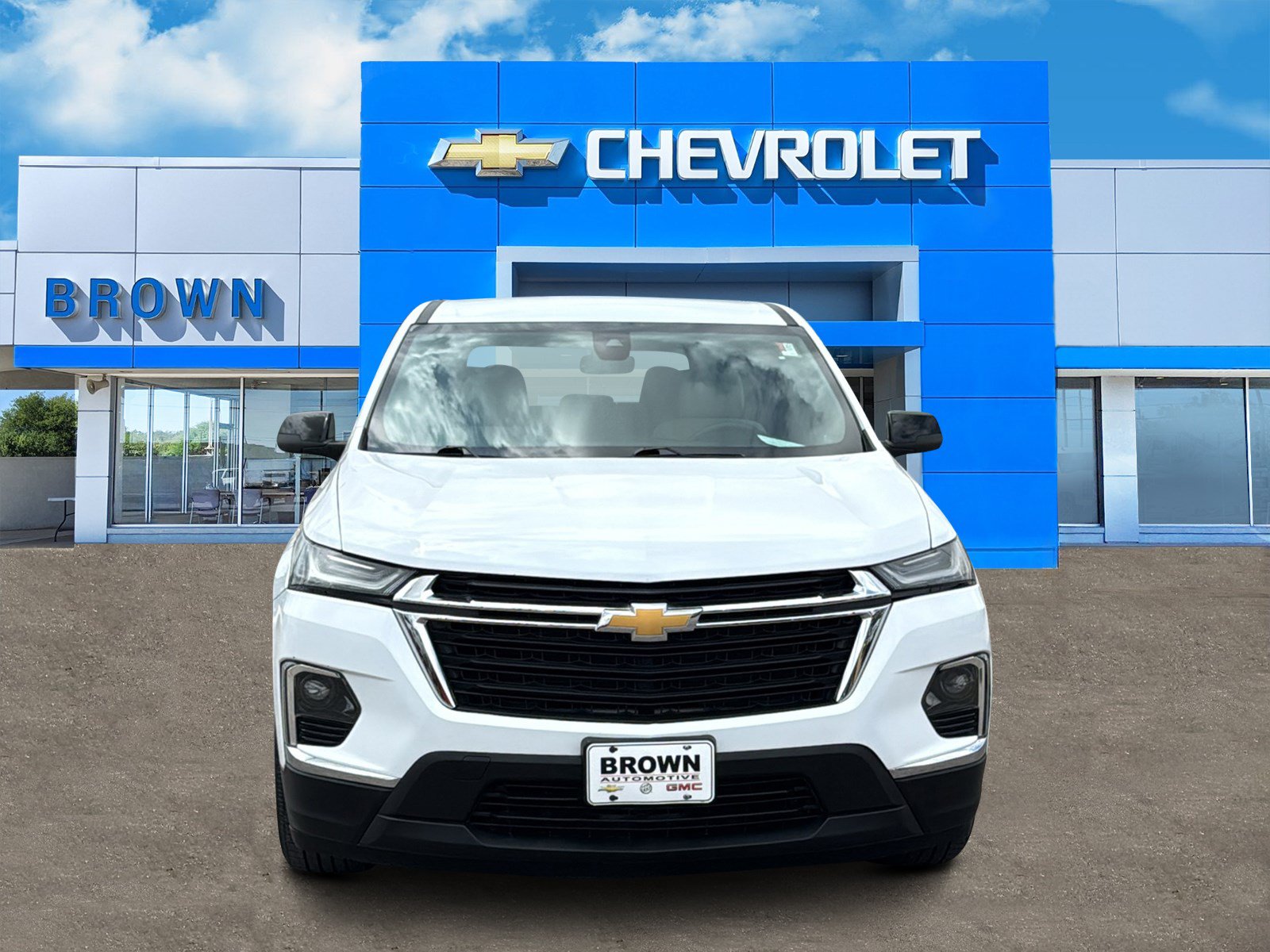 Used 2022 Chevrolet Traverse LS FWD image 2
