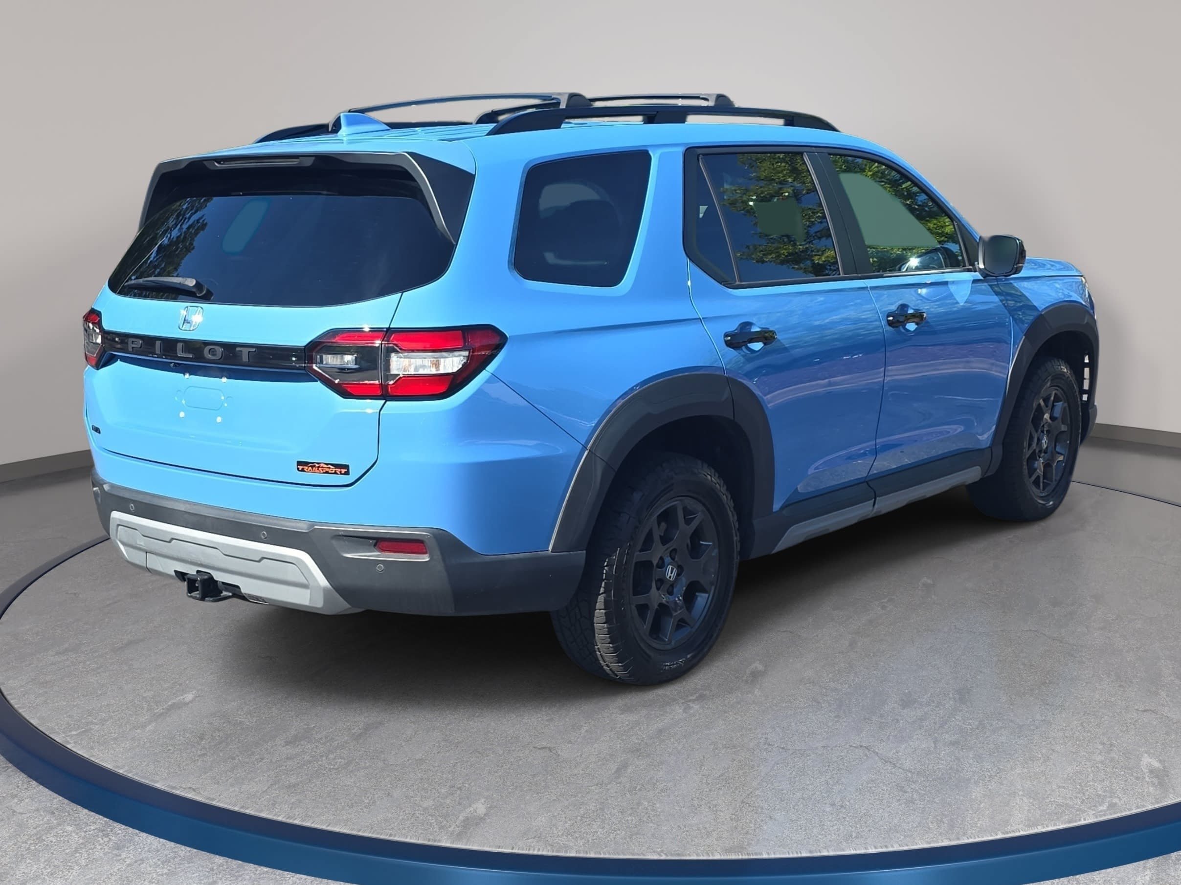 Certified 2023 Honda Pilot TrailSport image 5