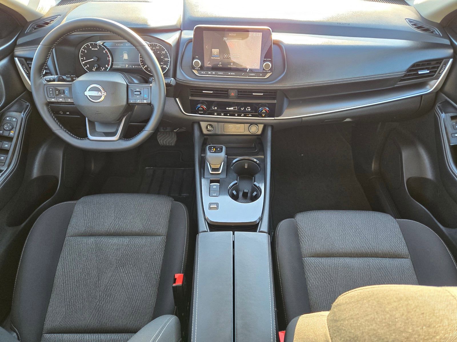 Used 2026 Nissan Rogue SV FWD image 17