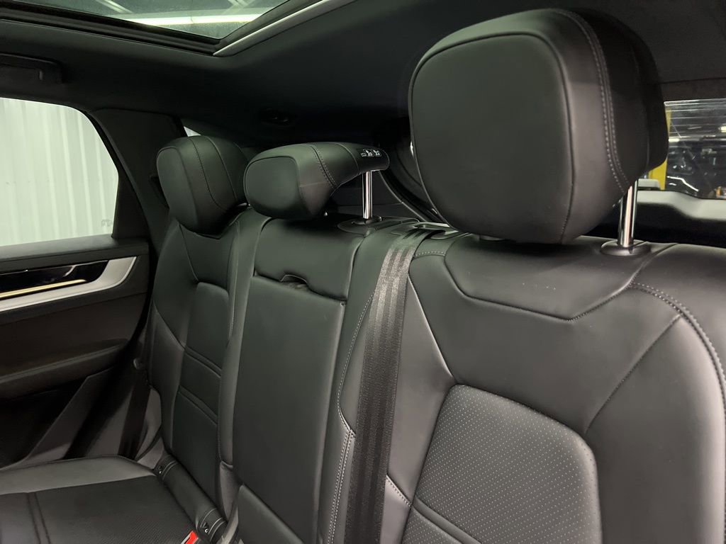 Used 2024 Porsche Cayenne S image 12