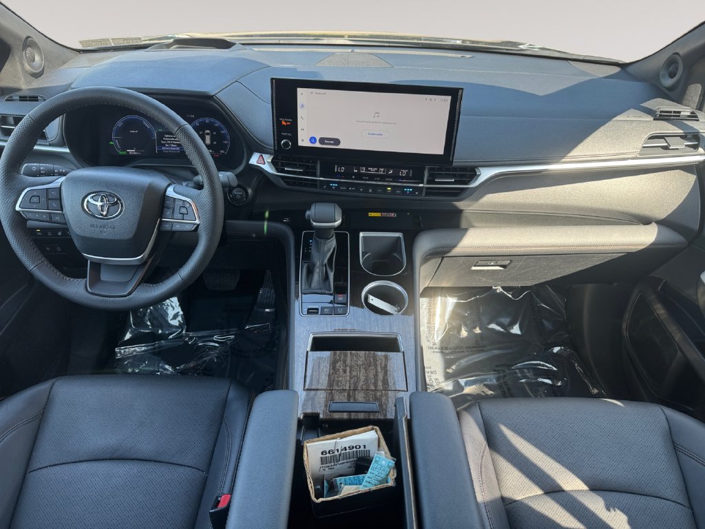 Used 2026 Toyota Sienna Platinum AWD/4WD image 10