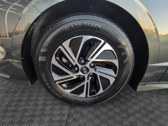 Used 2026 Hyundai Sonata Blue FWD image 13
