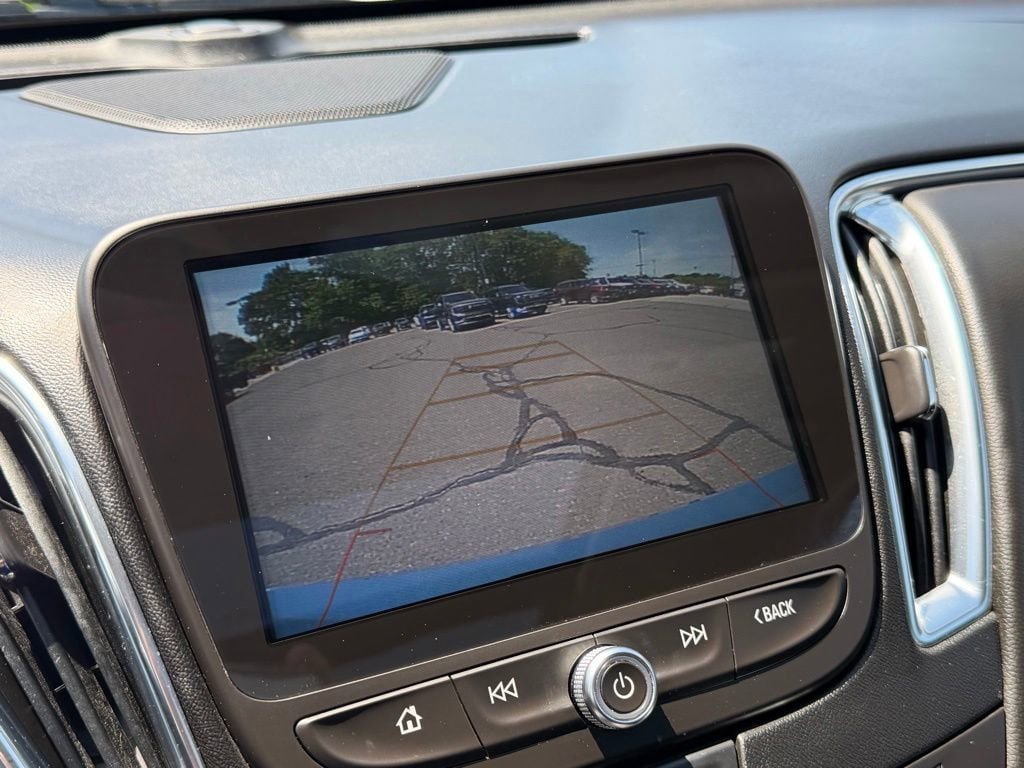 Certified 2018 Chevrolet Malibu LT w/ Leather Package FWD image 21
