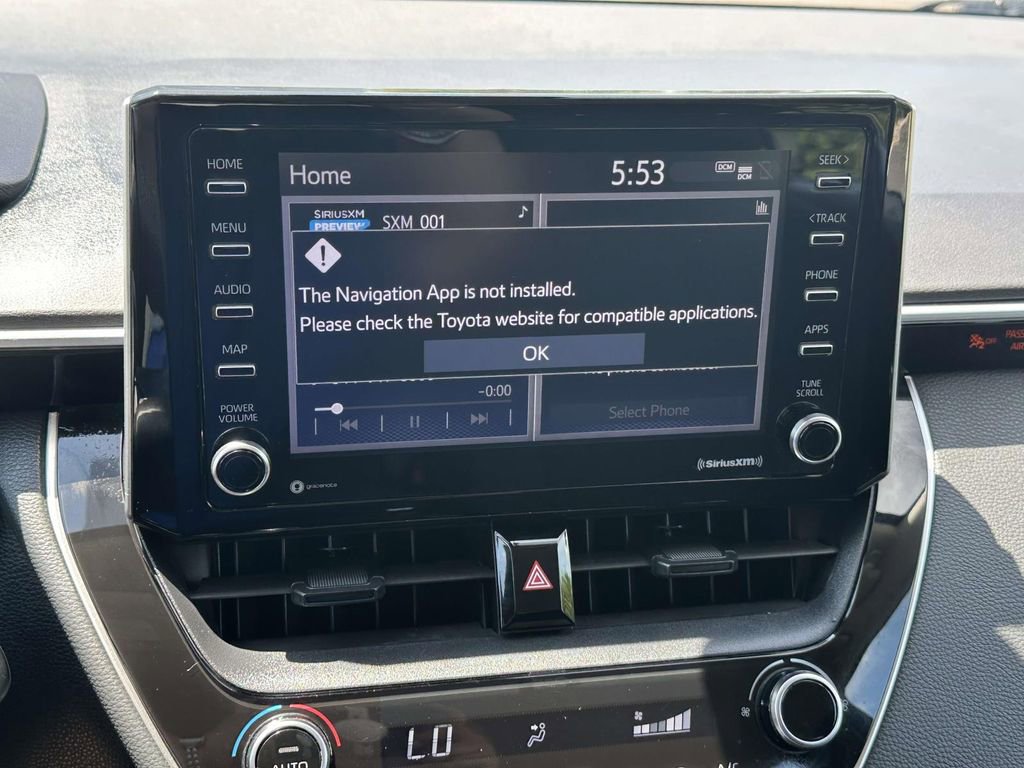 Used 2021 Toyota Corolla LE FWD image 18