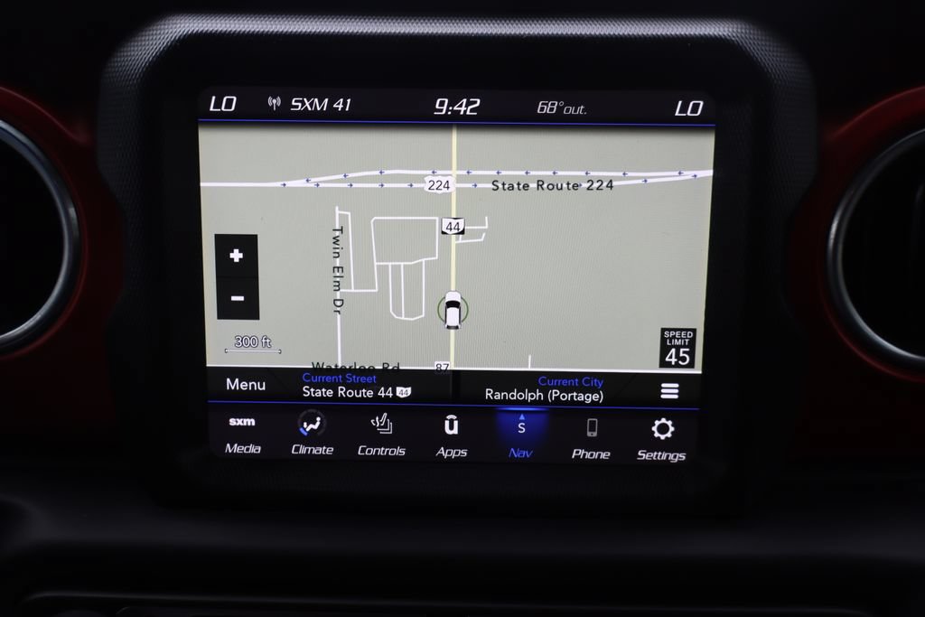 Used 2021 Jeep Gladiator Rubicon AWD/4WD image 12