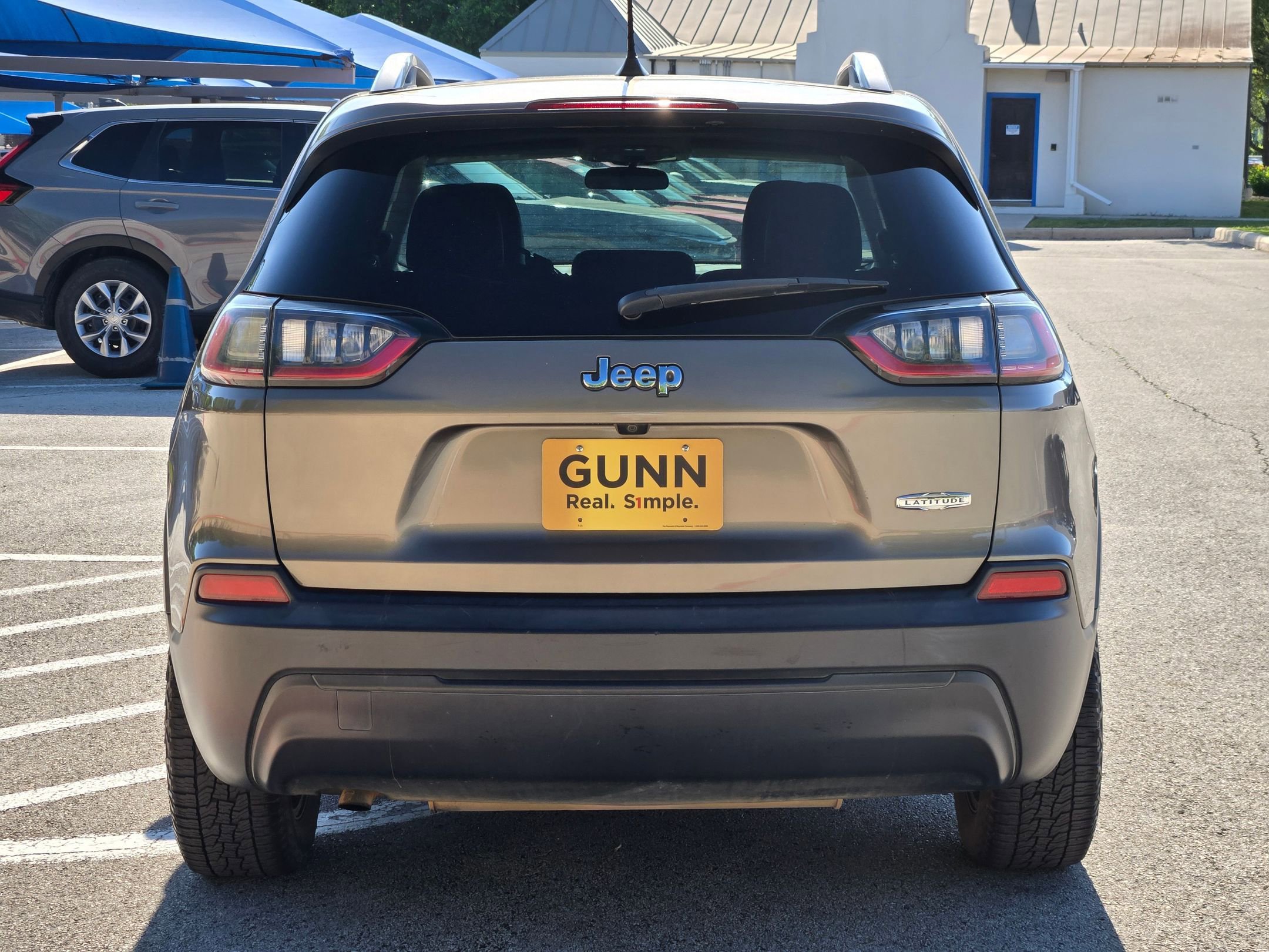 Used 2019 Jeep Cherokee Latitude Plus FWD image 4