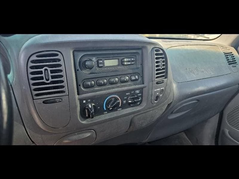 Used 2000 Ford F150 XL RWD image 10