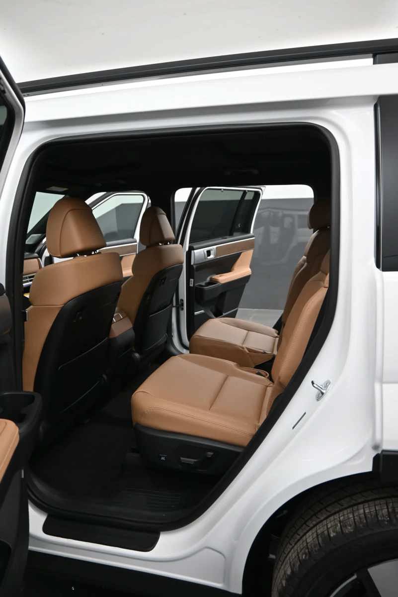 New 2026 Hyundai Santa Fe Limited AWD/4WD image 15
