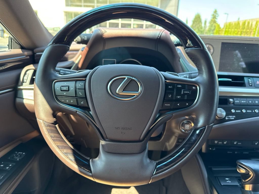 Certified 2021 Lexus ES 250 w/ Premium Package AWD/4WD image 24