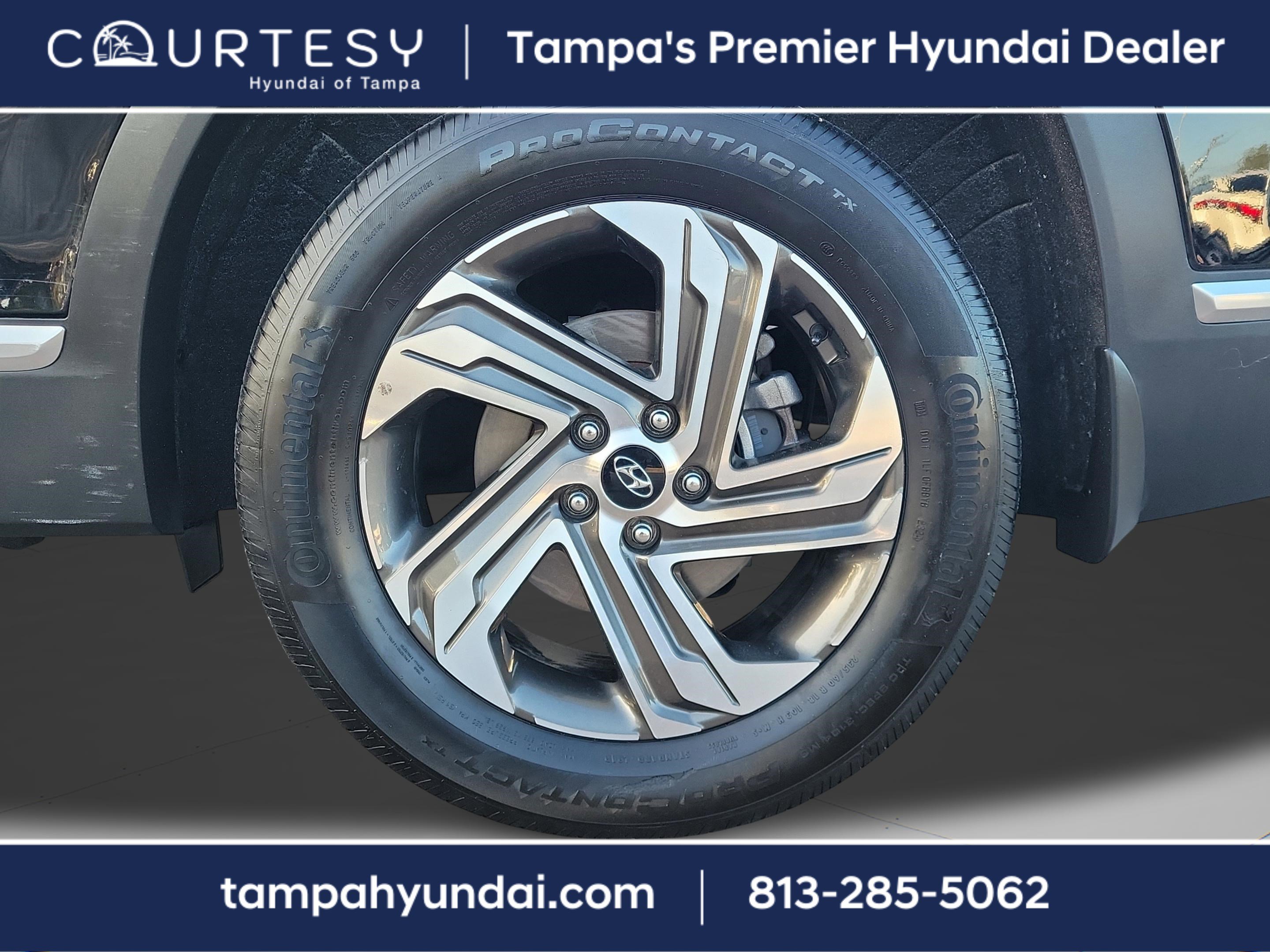 Certified 2023 Hyundai Santa Fe SEL w/ Premium Package image 5