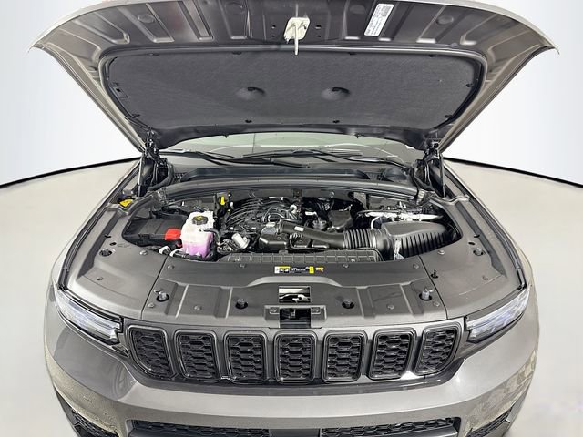 New 2025 Jeep Grand Cherokee L Limited image 31