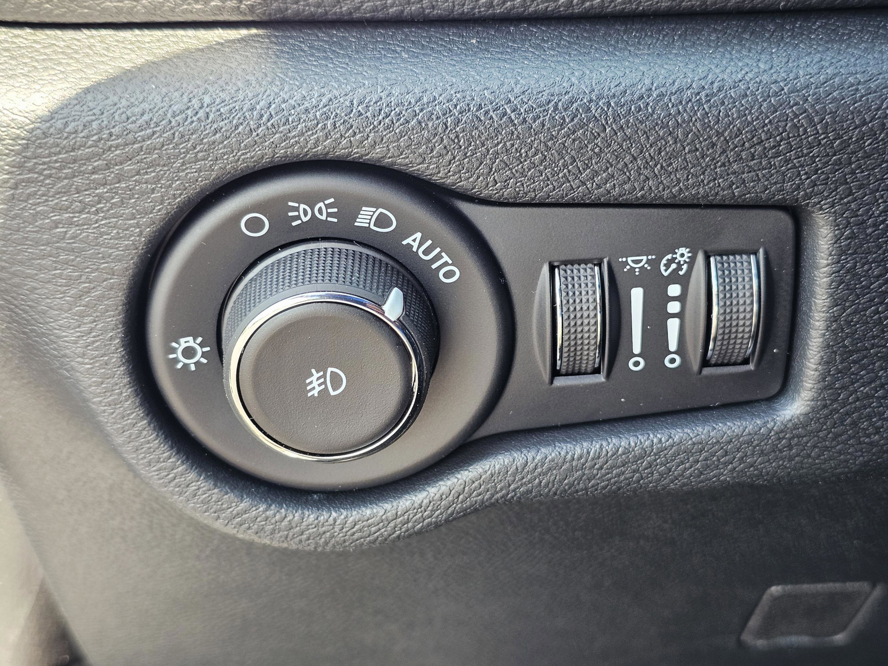 New 2026 Chrysler Pacifica Select w/ S Appearance Package image 19