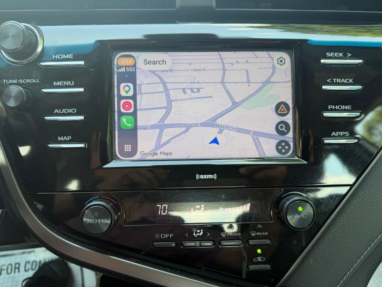 Used 2020 Toyota Camry SE FWD image 21