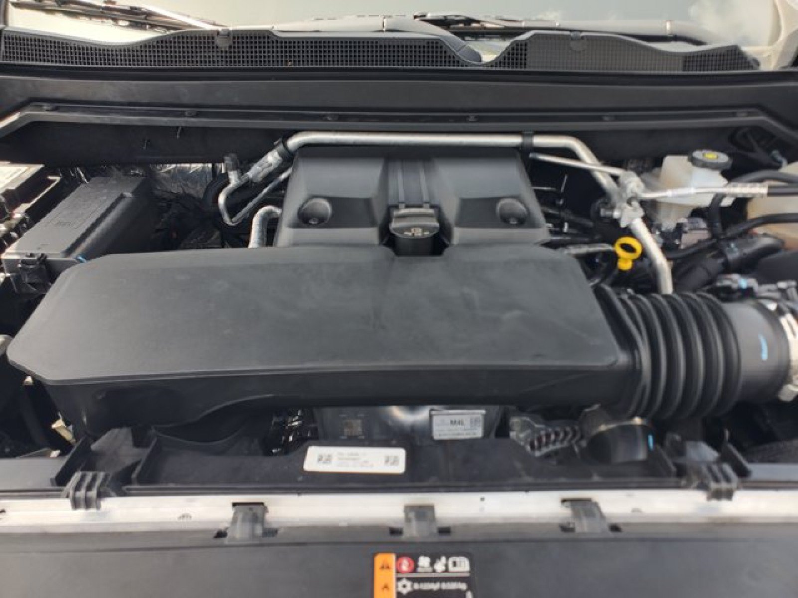 Used 2025 Chevrolet Colorado Z71 w/ Technology Package AWD/4WD image 34