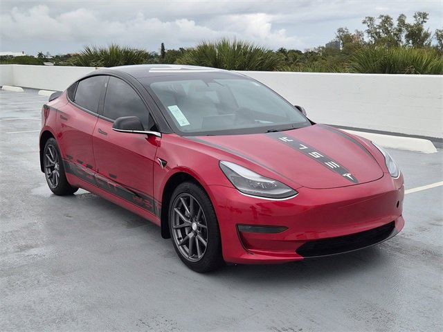 Used 2021 Tesla Model 3 Standard Range Plus image 7