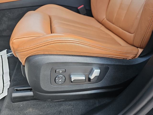 Used 2021 BMW X5 xDrive40i w/ Parking Assistance Package AWD/4WD image 20