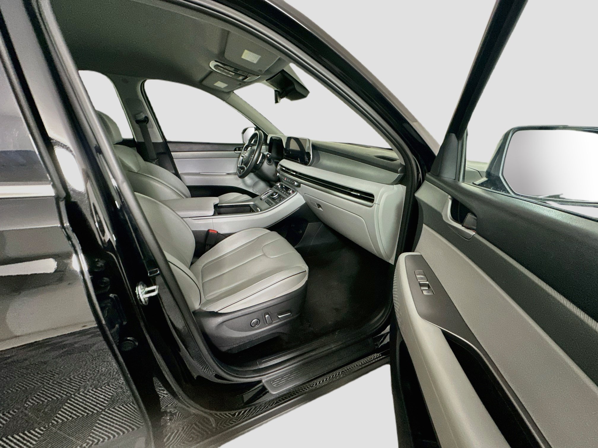 Used 2025 Hyundai Palisade SEL FWD image 33