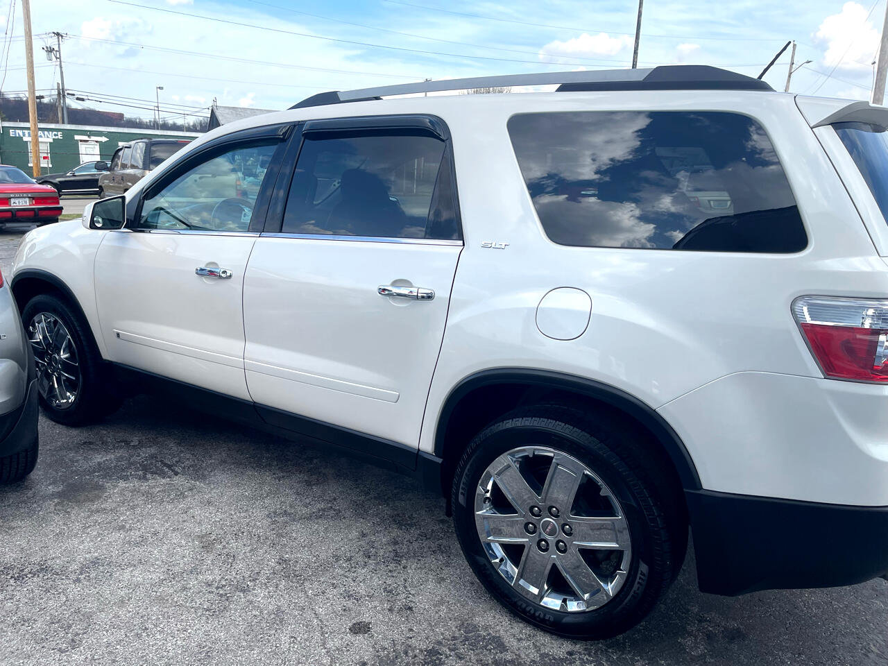 Used 2010 GMC Acadia SLT image 2