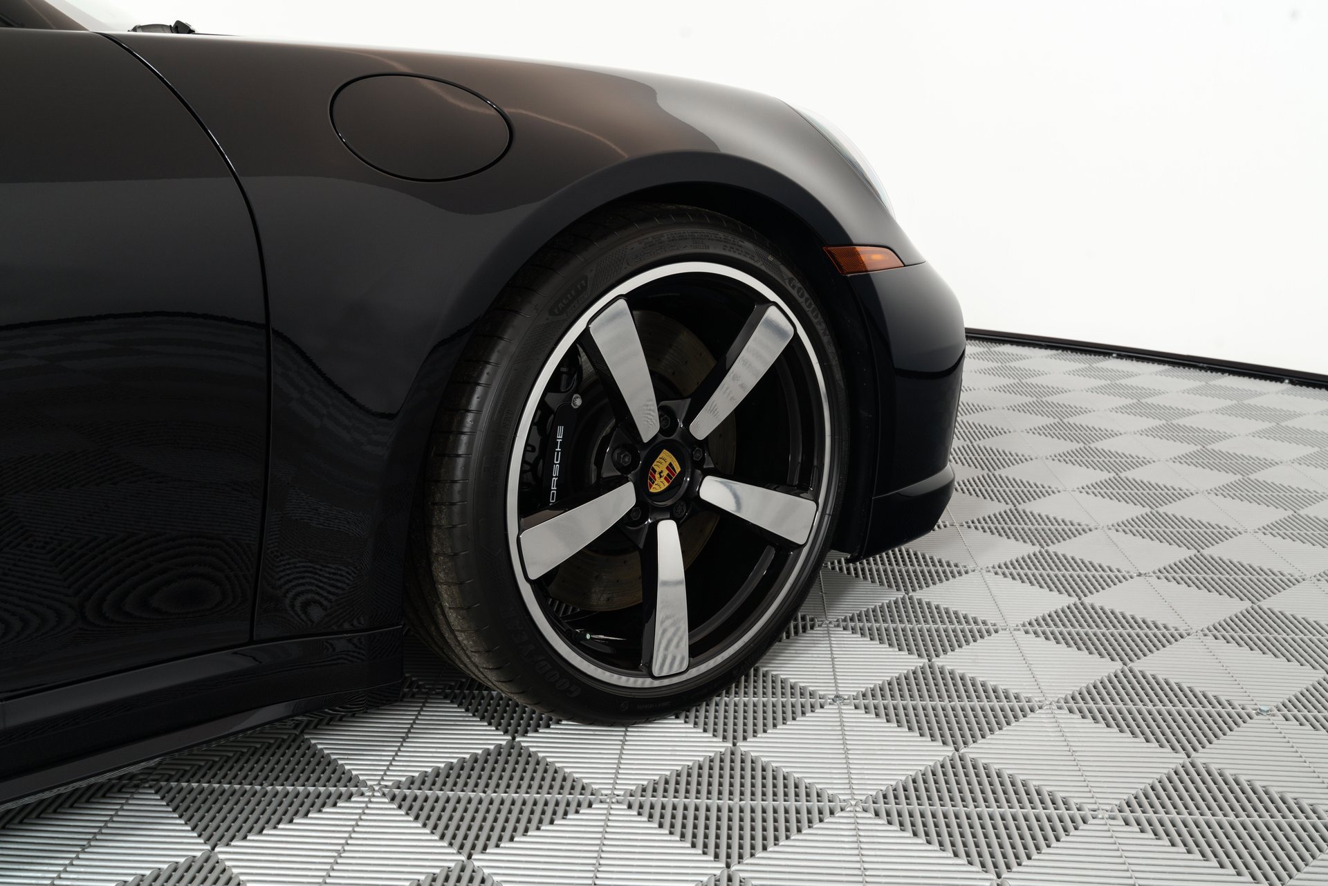 Used 2024 Porsche 911 Turbo image 52