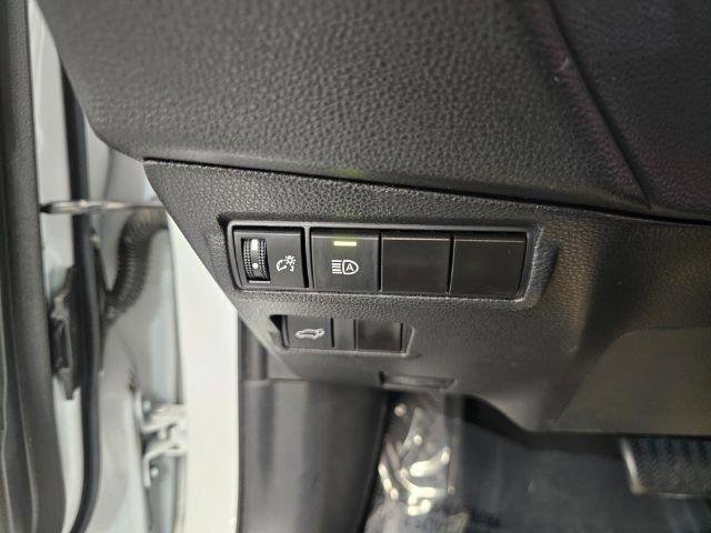 Used 2023 Toyota Corolla Cross XLE w/ Convenience Package AWD/4WD image 14