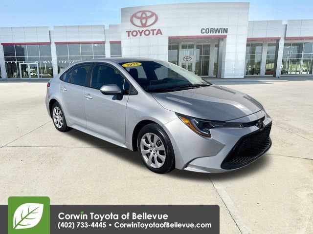 Used 2025 Toyota Corolla LE image 2