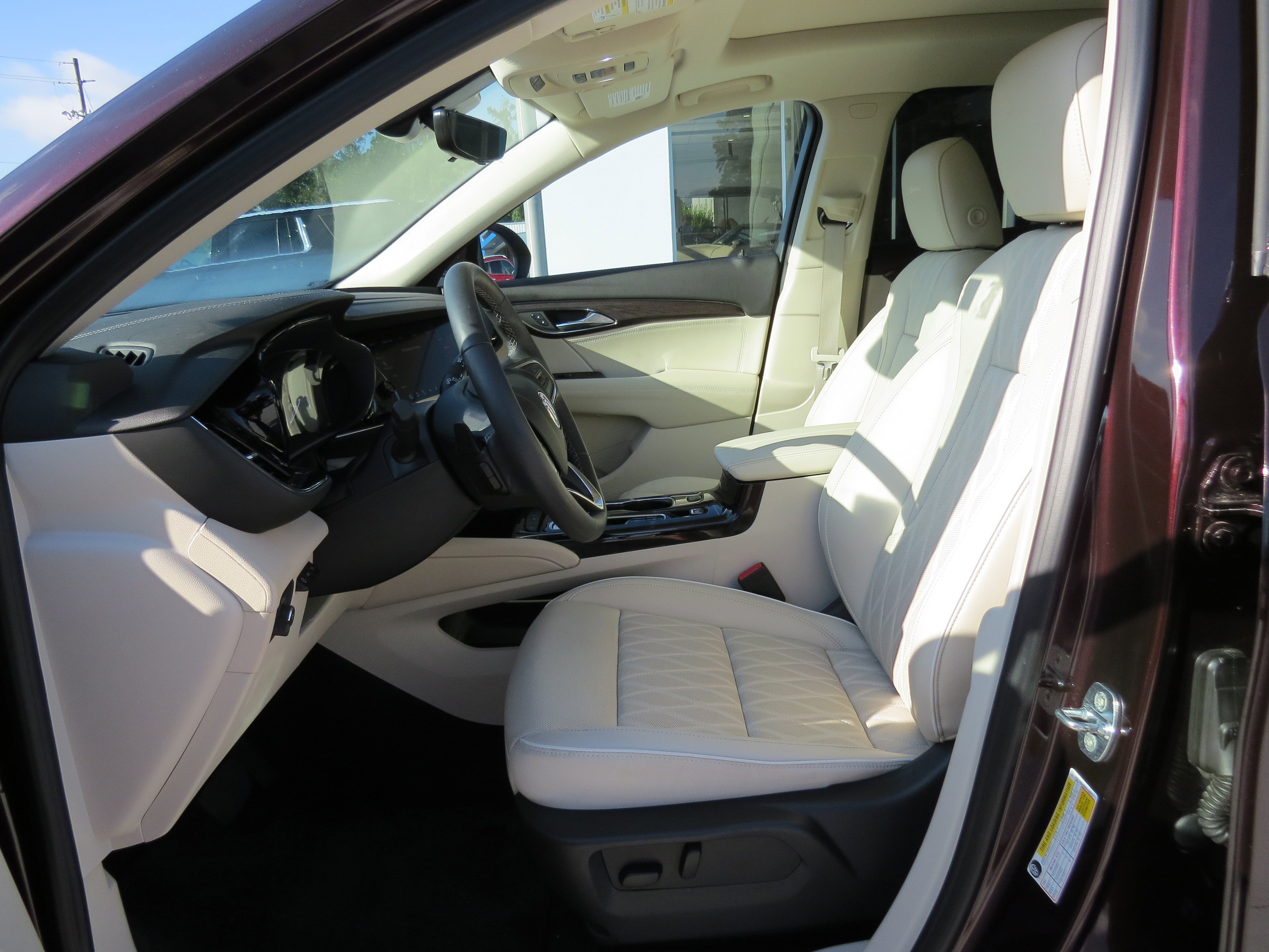 Used 2023 Buick Envision Avenir image 14