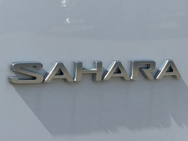 Used 2024 Jeep Wrangler Unlimited Sahara AWD/4WD image 11