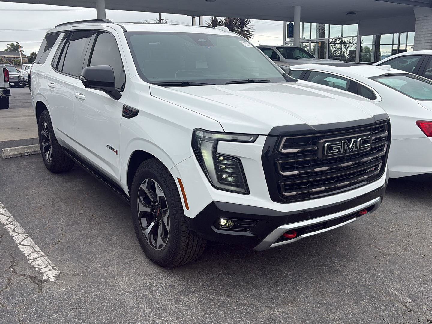 Used 2026 GMC Yukon AT4 Ultimate AWD/4WD image 1