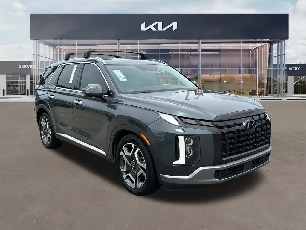 Used 2023 Hyundai Palisade Limited FWD image 1