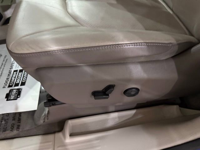 Used 2019 Chrysler Pacifica Touring-L Plus w/ Advanced Safetytec Group FWD image 21