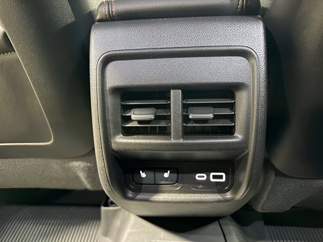 Used 2022 Cadillac XT4 Sport w/ Safety Alert Package AWD/4WD image 32