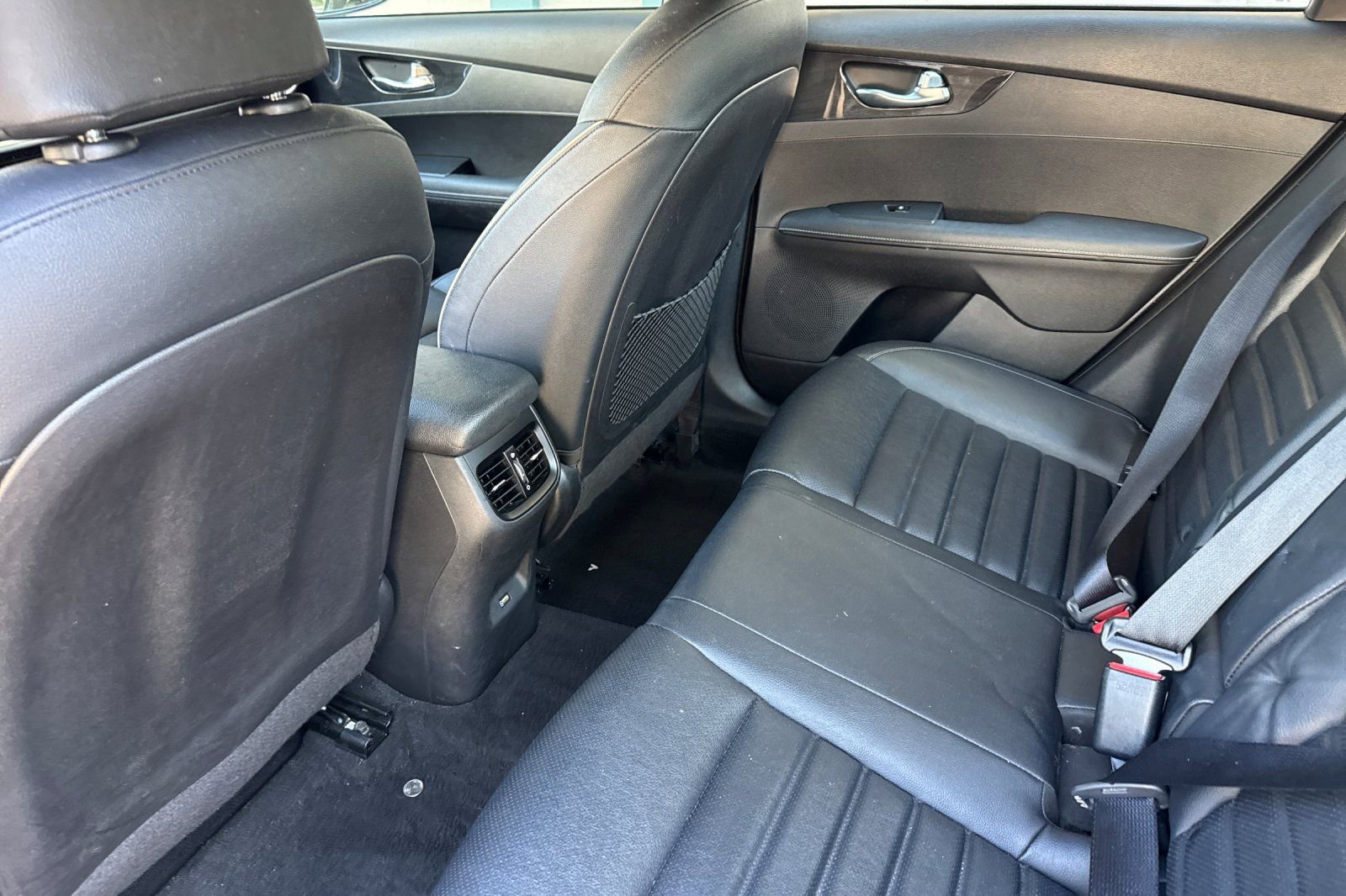 Used 2023 Kia Forte GT-Line w/ GT-Line Premium Package FWD image 15