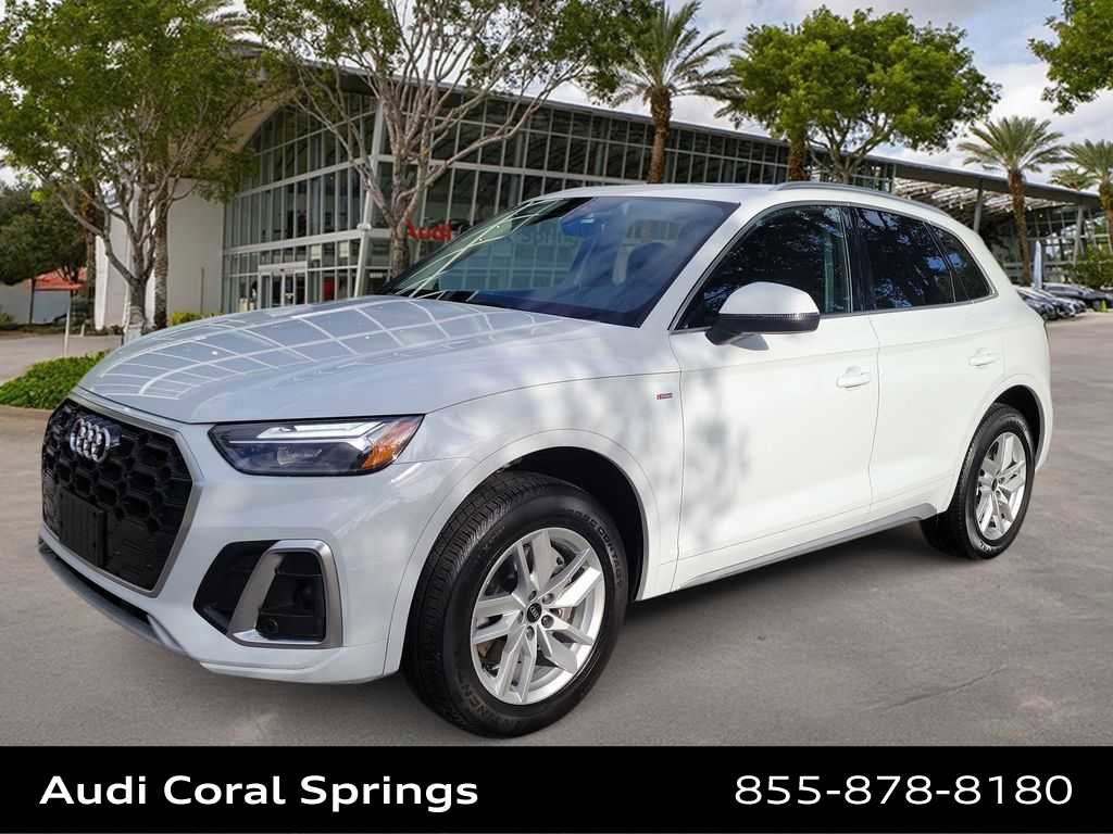 Certified 2023 Audi Q5 2.0T Premium w/ Convenience Package image 1